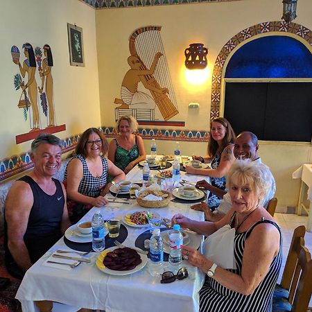 Elphardous Hotel Luxor Kültér fotó