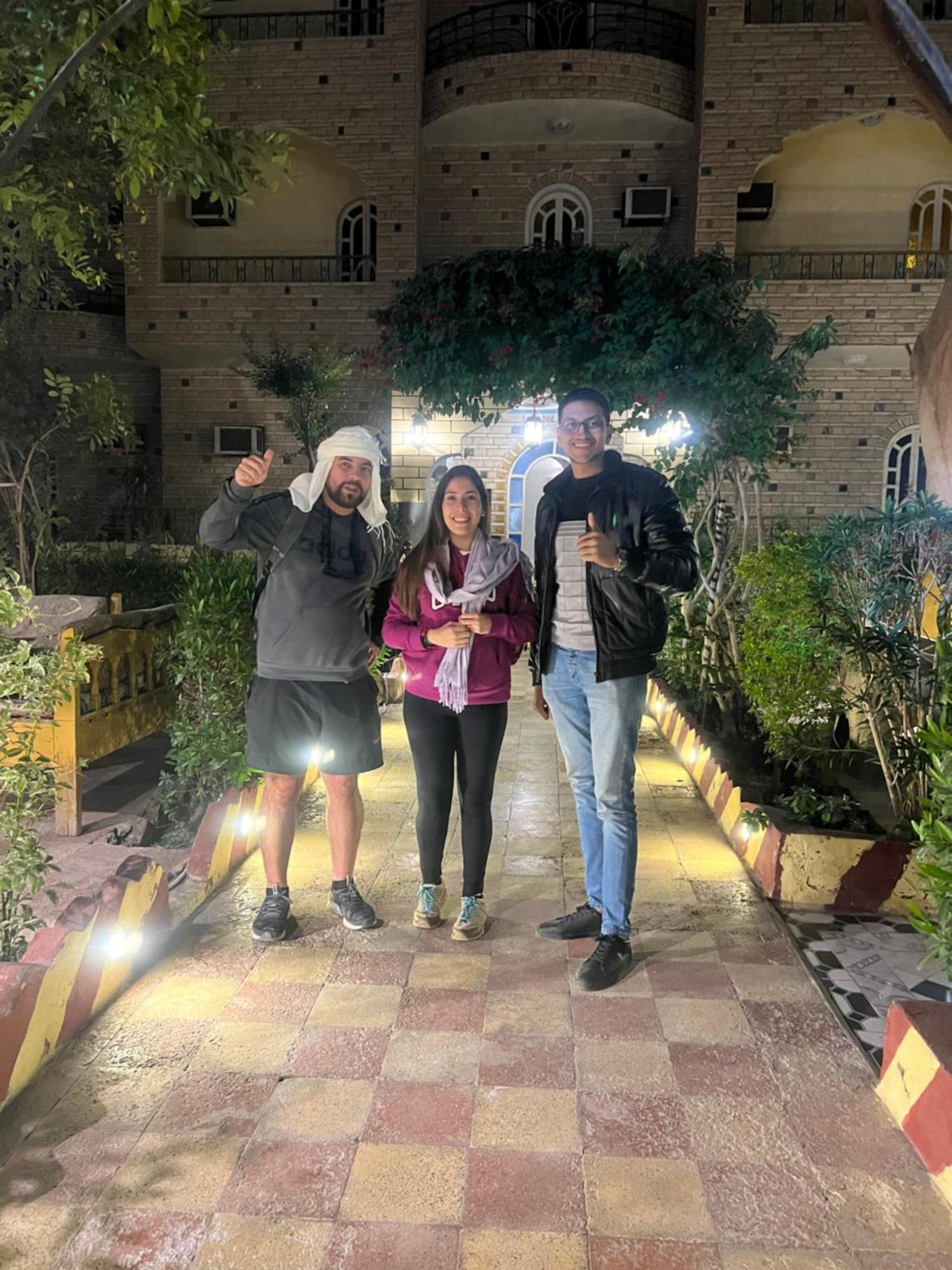 Elphardous Hotel Luxor Kültér fotó