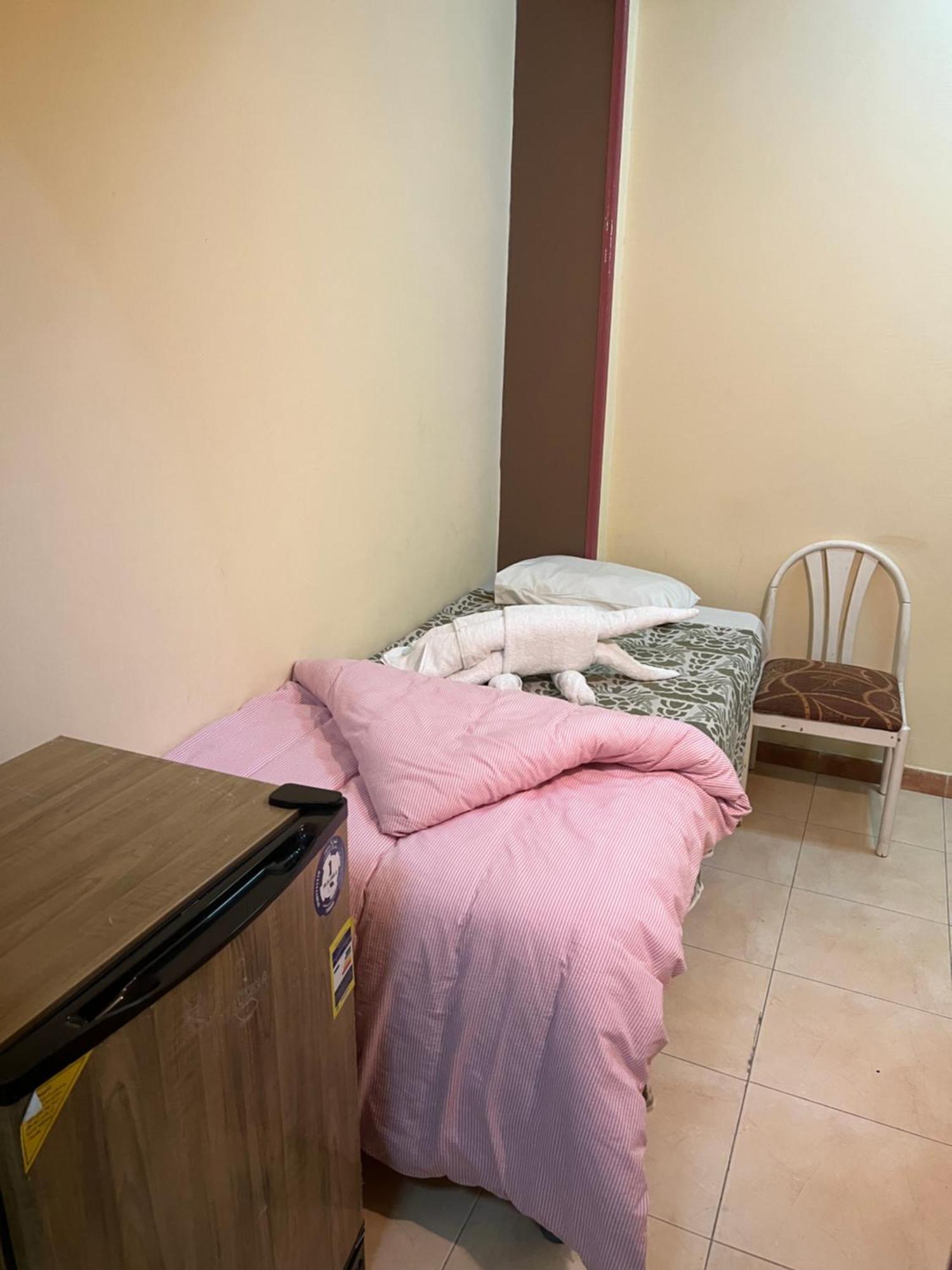Elphardous Hotel Luxor Kültér fotó