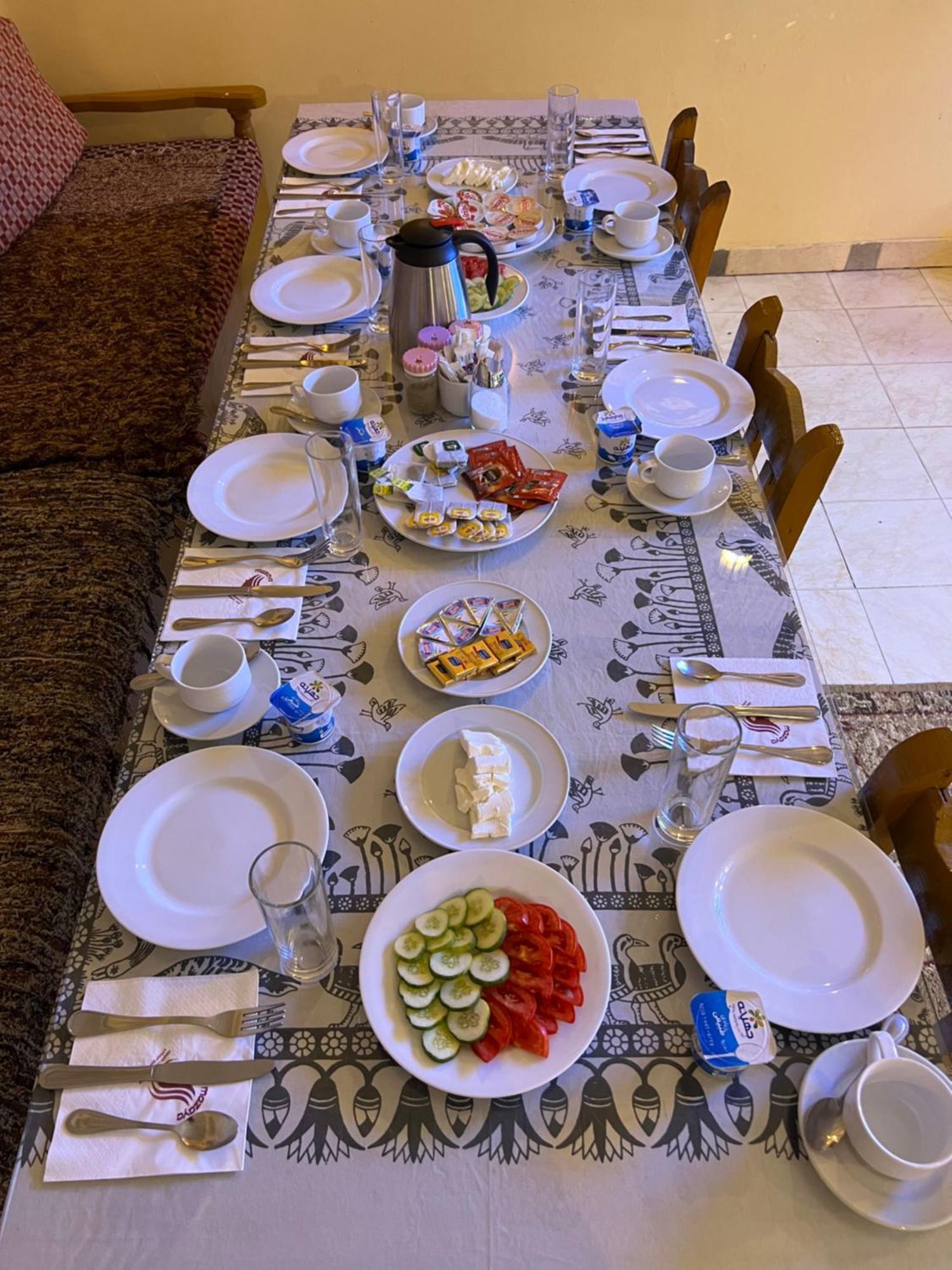 Elphardous Hotel Luxor Kültér fotó
